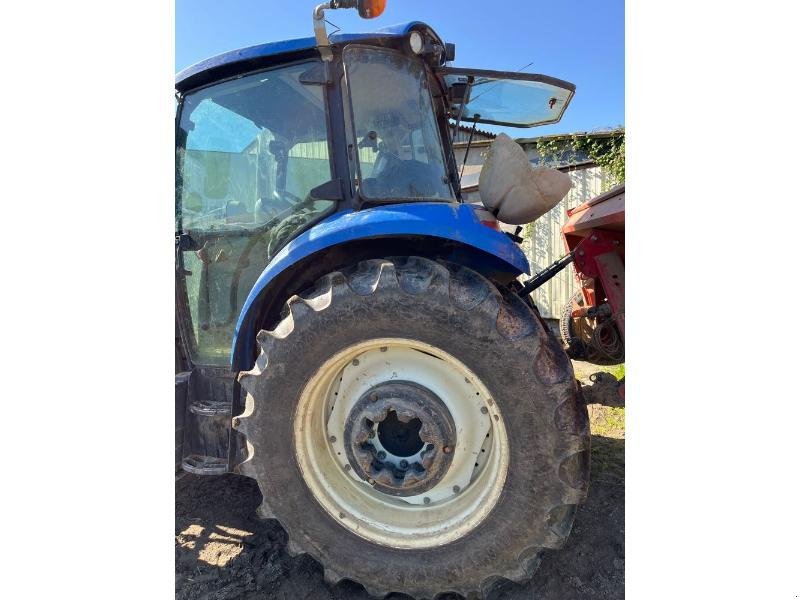 Traktor del tipo New Holland T5-115DC, Gebrauchtmaschine en ANTIGNY (Imagen 9)