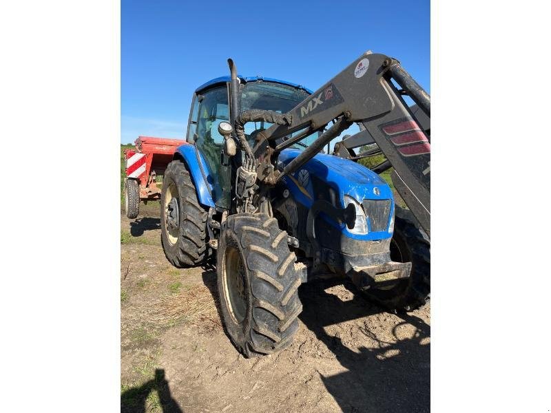 Traktor от тип New Holland T5-115DC, Gebrauchtmaschine в ANTIGNY (Снимка 1)