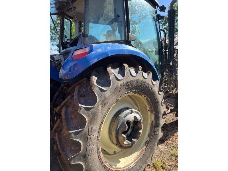 Traktor del tipo New Holland T5-115DC, Gebrauchtmaschine en ANTIGNY (Imagen 8)