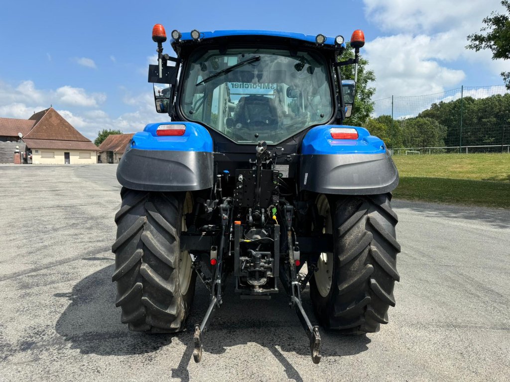 Traktor of the type New Holland T5 120 DYNAMIC COMMAND, Gebrauchtmaschine in PIERRE BUFFIERE (Picture 5)