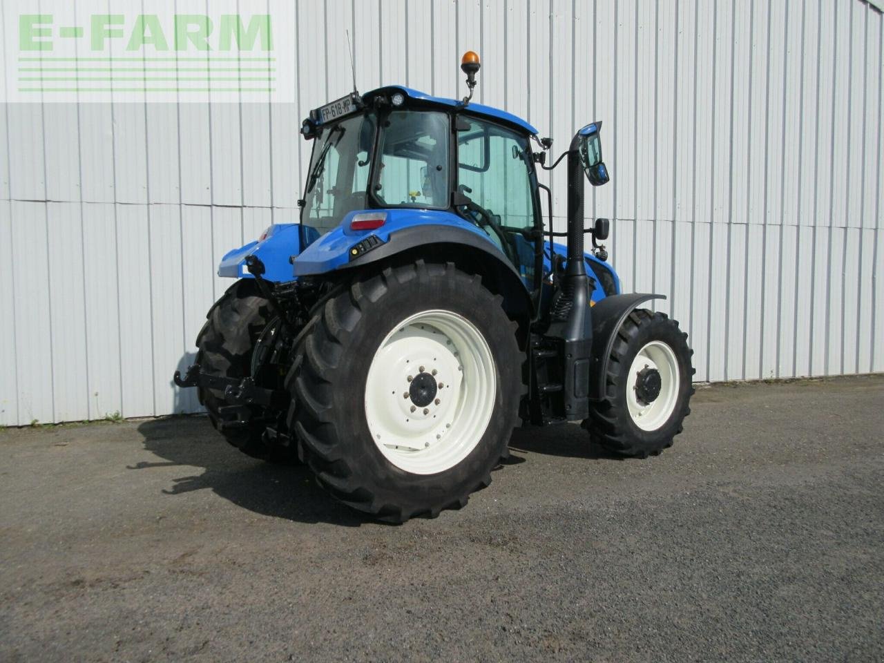 Traktor от тип New Holland t5-120, Gebrauchtmaschine в PLOUIGNEAU (Снимка 3)