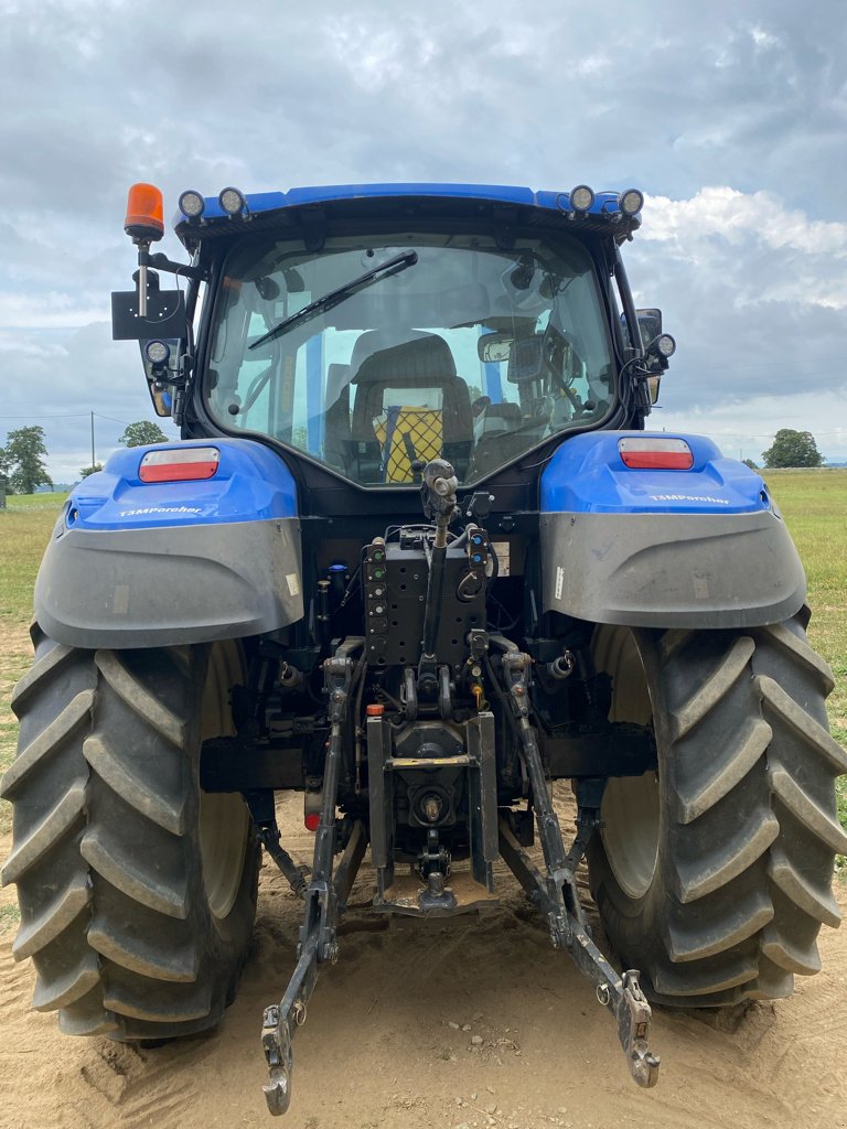 Traktor Türe ait New Holland T5 120, Gebrauchtmaschine içinde UZERCHE (resim 8)