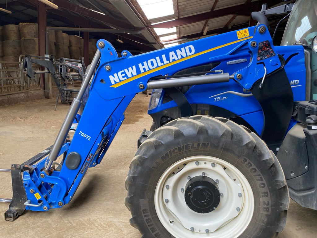 Traktor des Typs New Holland T5 120, Gebrauchtmaschine in UZERCHE (Bild 9)