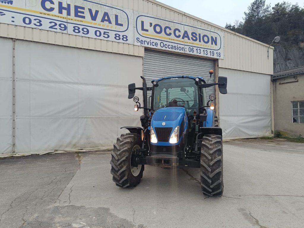 Traktor of the type New Holland T5,95 DC, Gebrauchtmaschine in Lérouville (Picture 4)