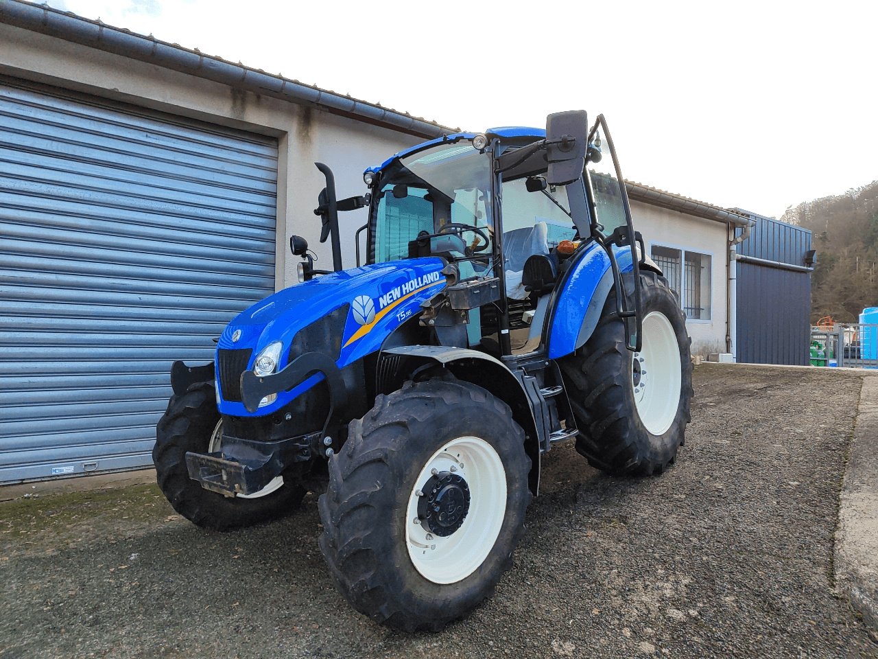 Traktor of the type New Holland T5,95 DC, Gebrauchtmaschine in Saint-Nabord (Picture 1)