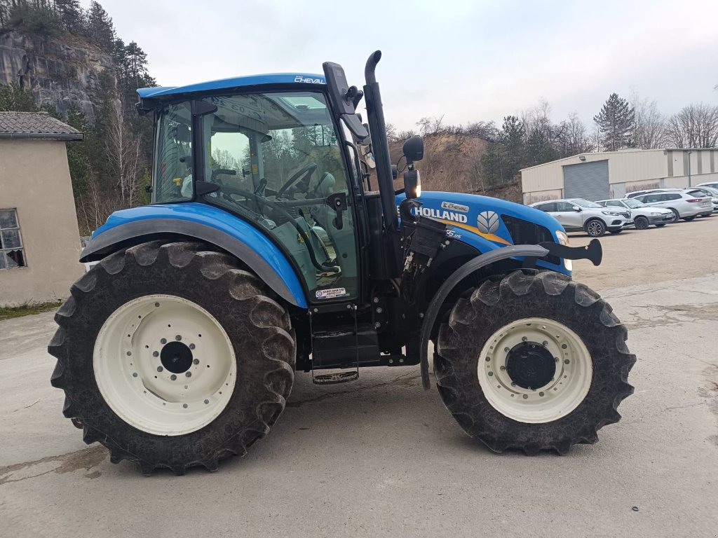 Traktor of the type New Holland T5,95 DC, Gebrauchtmaschine in Lérouville (Picture 5)