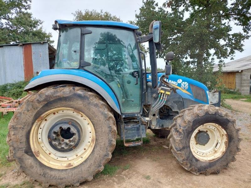 Traktor Türe ait New Holland T5-95DC, Gebrauchtmaschine içinde ANTIGNY (resim 3)