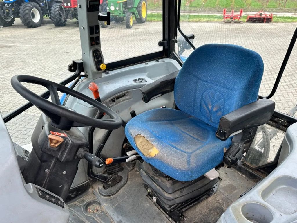 Traktor van het type New Holland T5050 Hi-Lo Powershuttle, Gebrauchtmaschine in BENNEKOM (Foto 5)