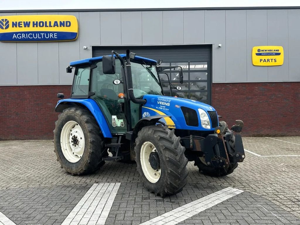 Traktor от тип New Holland T5050 Hi-Lo Powershuttle, Gebrauchtmaschine в BENNEKOM (Снимка 1)