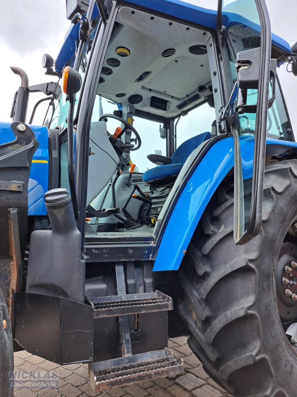 Traktor typu New Holland T5050, Gebrauchtmaschine w Schirradorf (Zdjęcie 5)