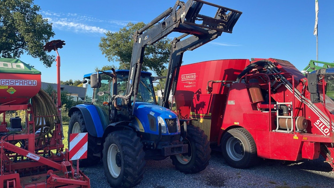 Traktor des Typs New Holland T5050, Gebrauchtmaschine in Sittensen (Bild 2)