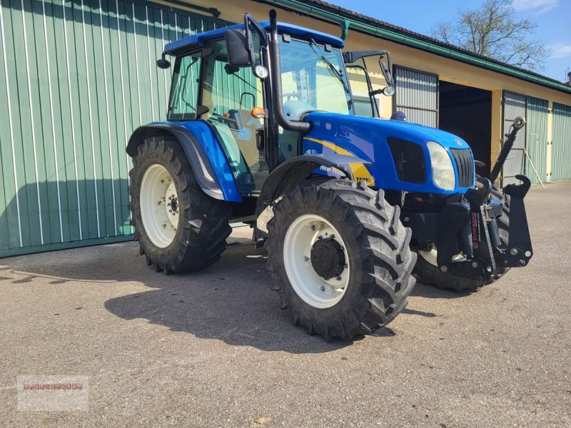 Traktor del tipo New Holland T5050, Gebrauchtmaschine en Tarsdorf (Imagen 1)