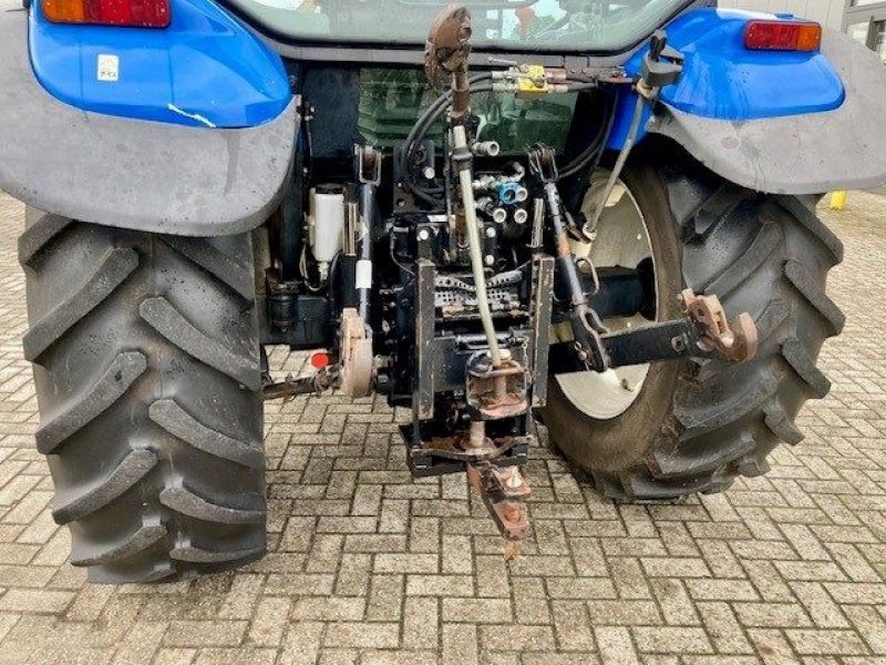 Traktor Türe ait New Holland T5060, Gebrauchtmaschine içinde Wierden (resim 4)