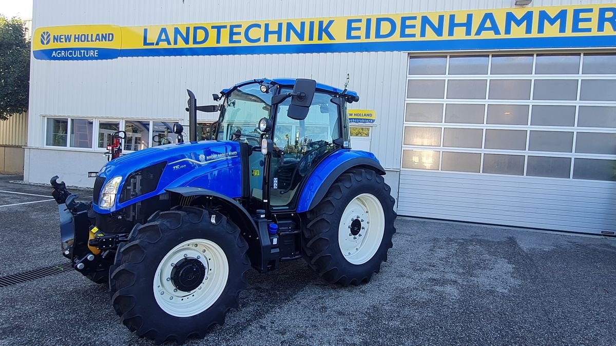 Traktor του τύπου New Holland T5.100 Dual Command, Neumaschine σε Burgkirchen (Φωτογραφία 1)