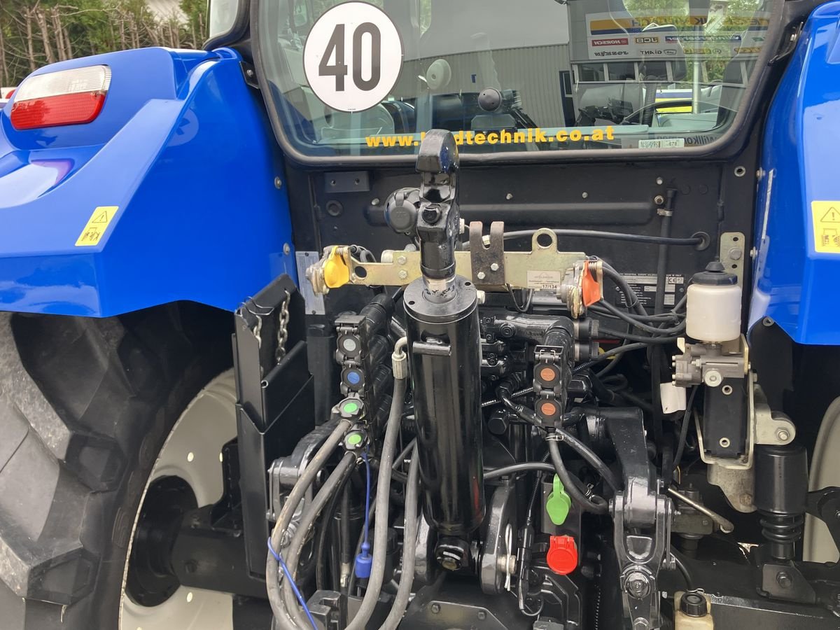 Traktor of the type New Holland T5.100 Electro Command, Gebrauchtmaschine in Villach (Picture 14)