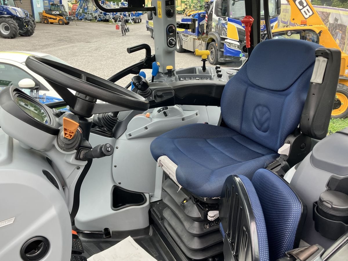 Traktor du type New Holland T5.100 Electro Command, Gebrauchtmaschine en Villach (Photo 11)