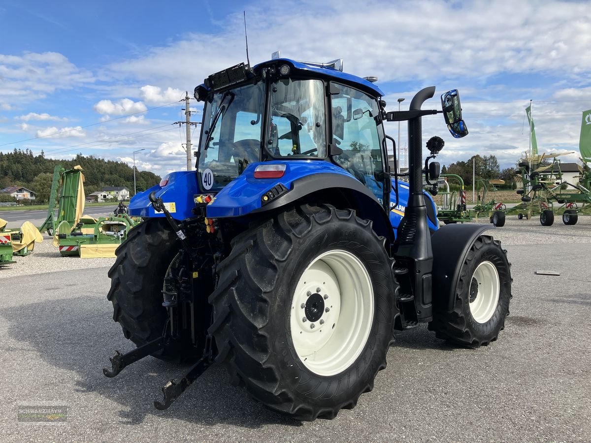 Traktor van het type New Holland T5.100 Electro Command, Gebrauchtmaschine in Gampern (Foto 3)