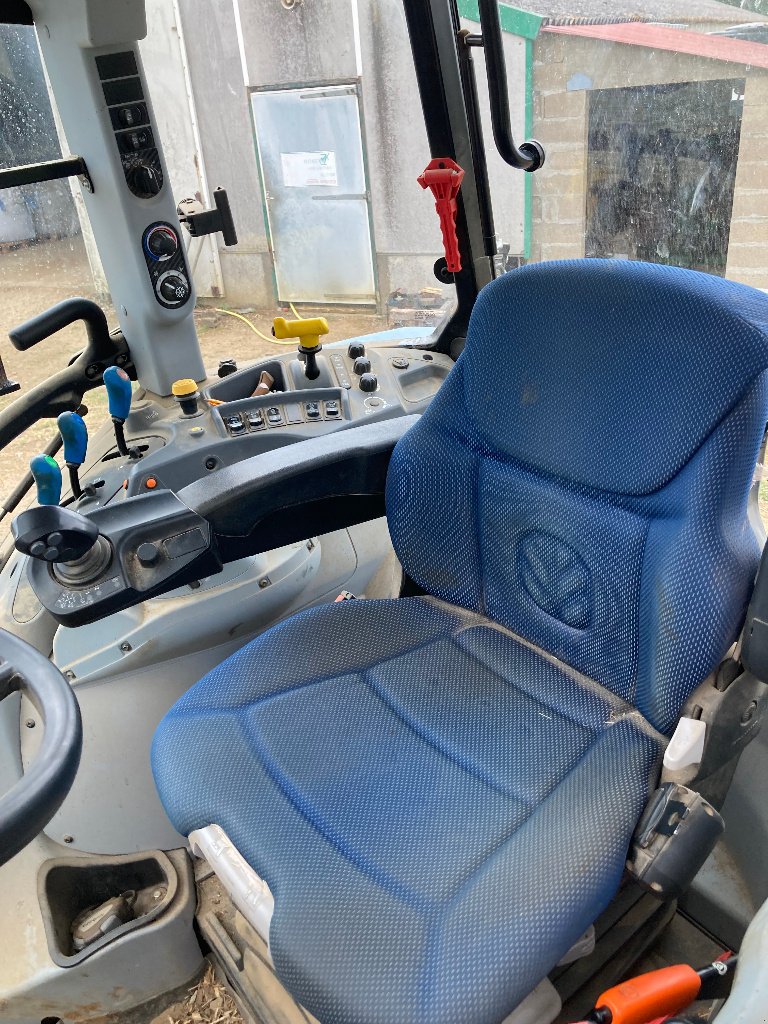 Traktor del tipo New Holland T5.100, Gebrauchtmaschine en CORMENON (Imagen 5)