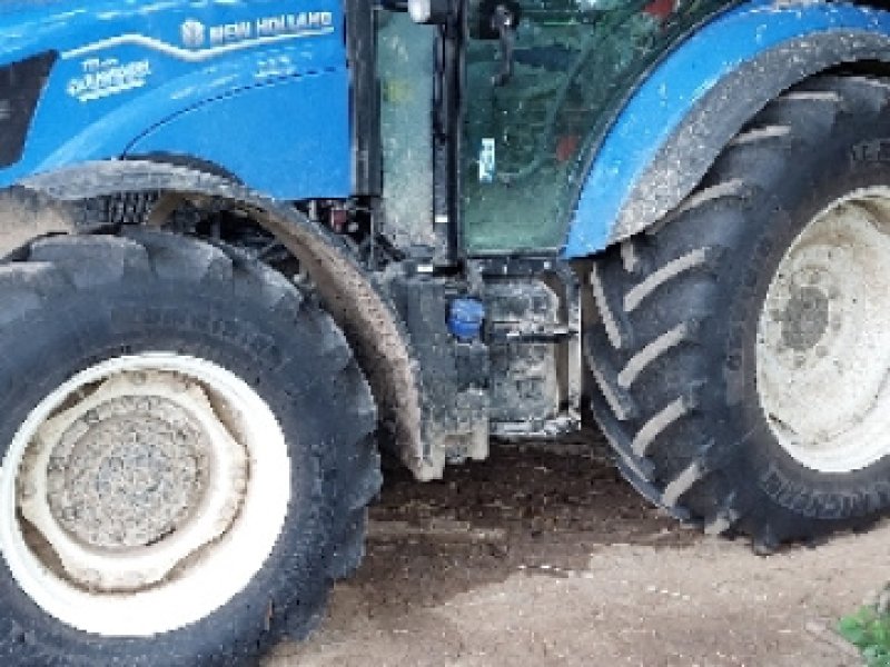 Traktor от тип New Holland T5.100, Gebrauchtmaschine в VERT TOULON (Снимка 1)