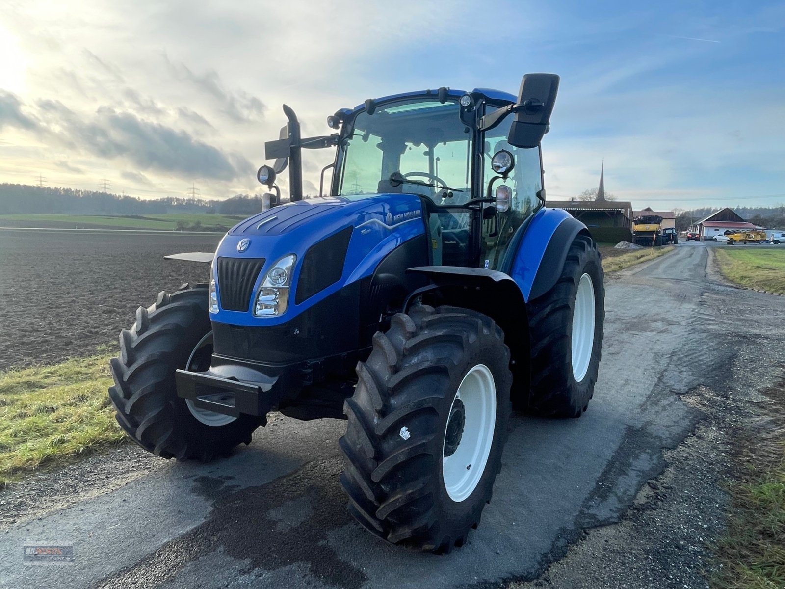 Traktor типа New Holland T5.100, Gebrauchtmaschine в Lichtenfels (Фотография 1)