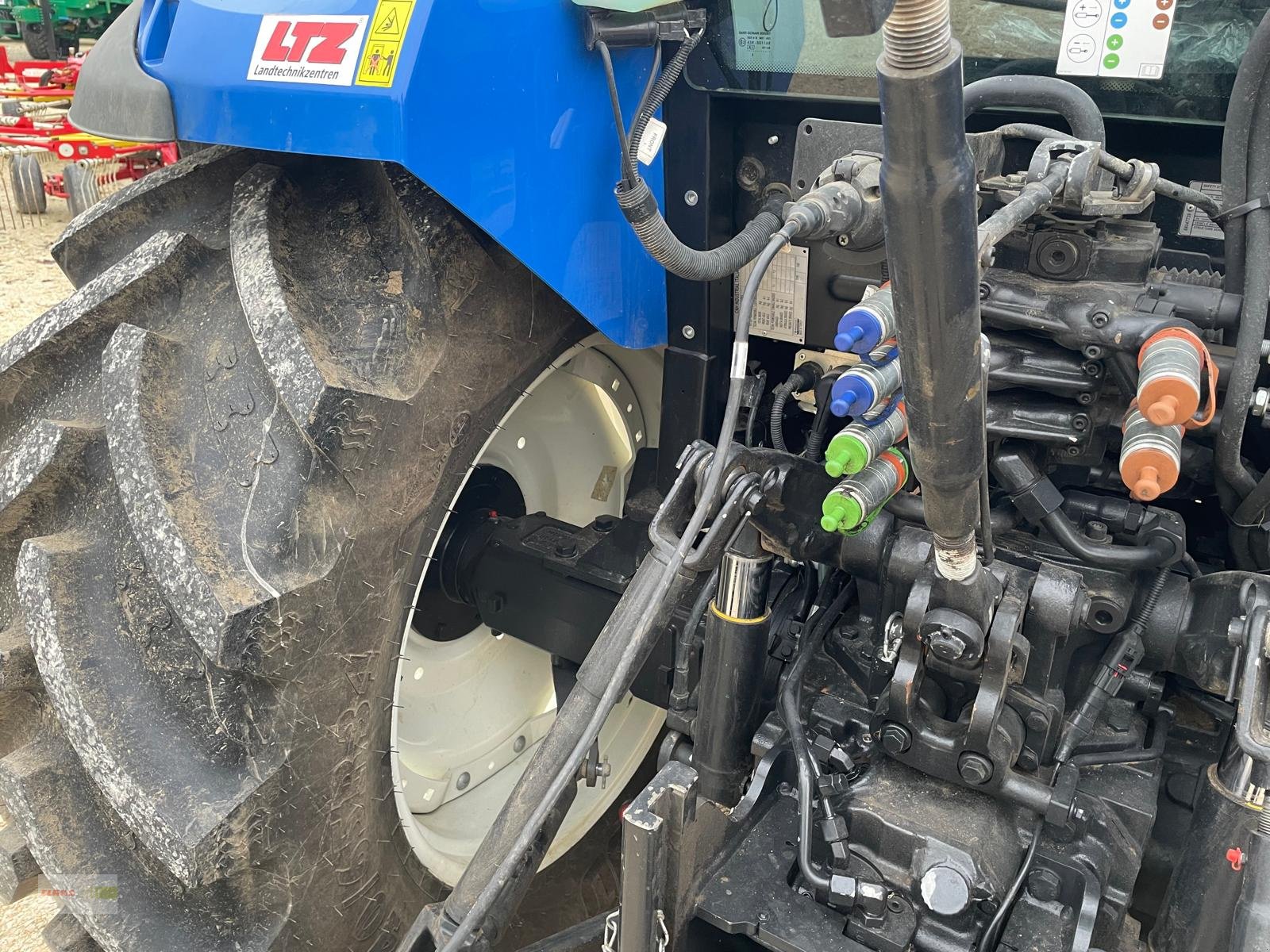 Traktor Türe ait New Holland T5.100, Gebrauchtmaschine içinde Langenau (resim 7)