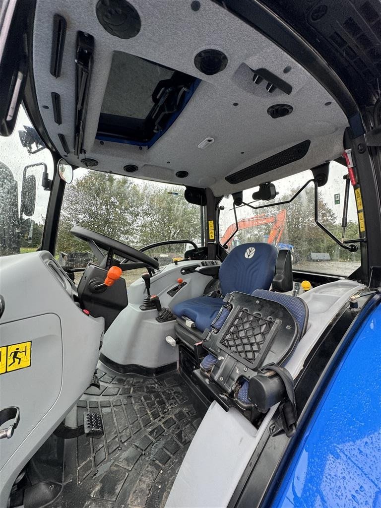 Traktor of the type New Holland T5.100S KUN 500 TIMER!, Gebrauchtmaschine in Nørager (Picture 6)