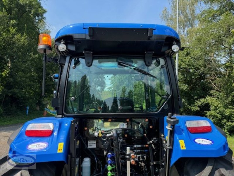 Traktor Türe ait New Holland T5.100S Synchro Shuttle, Neumaschine içinde Münzkirchen (resim 11)