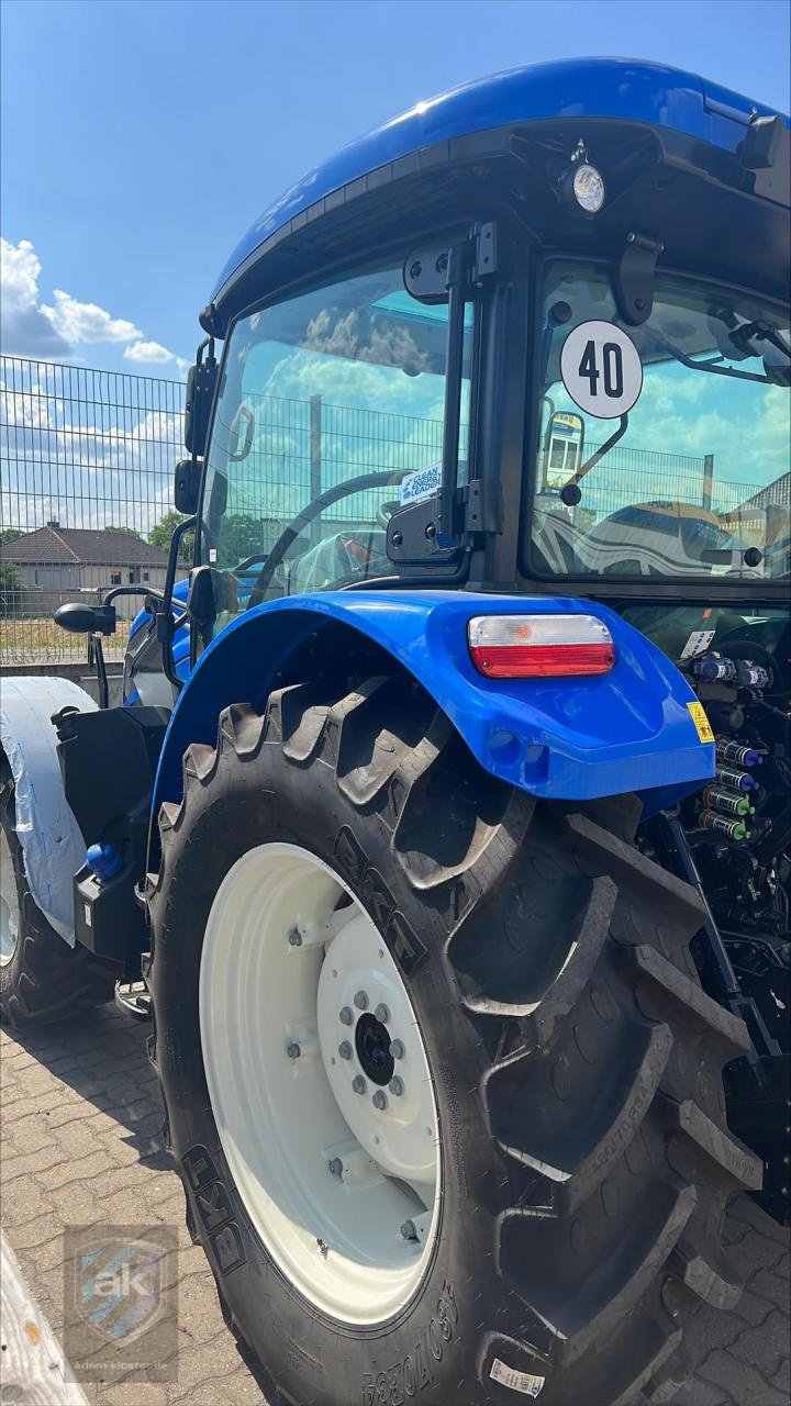 Traktor of the type New Holland T5.100S, Neumaschine in Mörstadt (Picture 4)