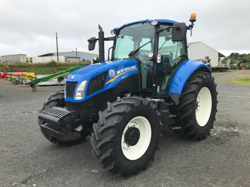 Traktor of the type New Holland T5.105 DUAL COMMAND, Gebrauchtmaschine in UZERCHE (Picture 1)