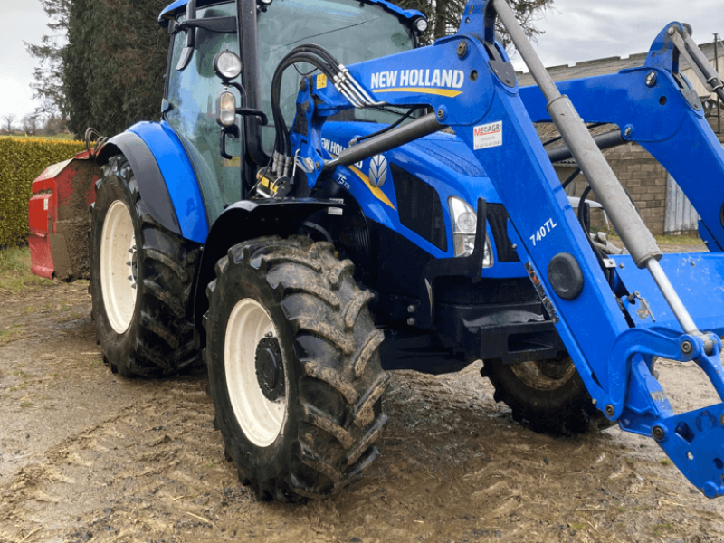 Traktor of the type New Holland T5.105 DUAL COMMAND, Gebrauchtmaschine in CONDE SUR VIRE