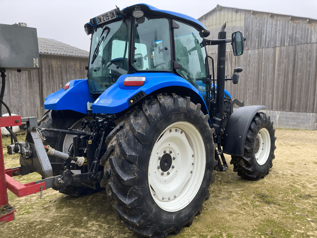 Traktor του τύπου New Holland T5.105 DUAL COMMAND, Gebrauchtmaschine σε CINTHEAUX (Φωτογραφία 2)