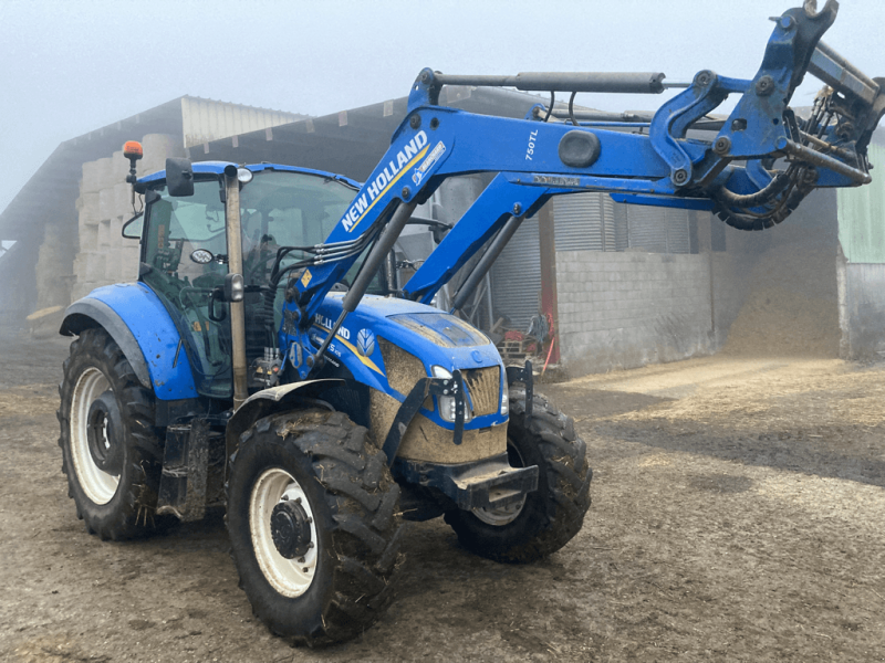 Traktor del tipo New Holland T5.105 ELECTRO COMMAND, Gebrauchtmaschine en CINTHEAUX (Imagen 1)