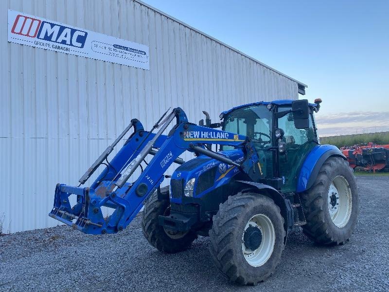 Traktor typu New Holland T5105DC, Gebrauchtmaschine w CHATEAUBRIANT CEDEX (Zdjęcie 1)