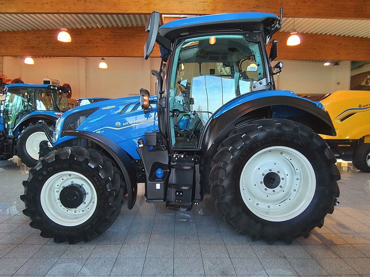 Traktor des Typs New Holland T5.110 AC (Stage V), Neumaschine in Burgkirchen (Bild 5)