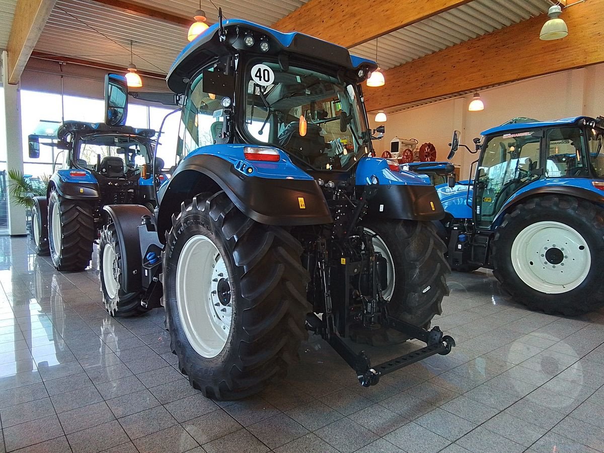 Traktor του τύπου New Holland T5.110 AC (Stage V), Neumaschine σε Burgkirchen (Φωτογραφία 7)