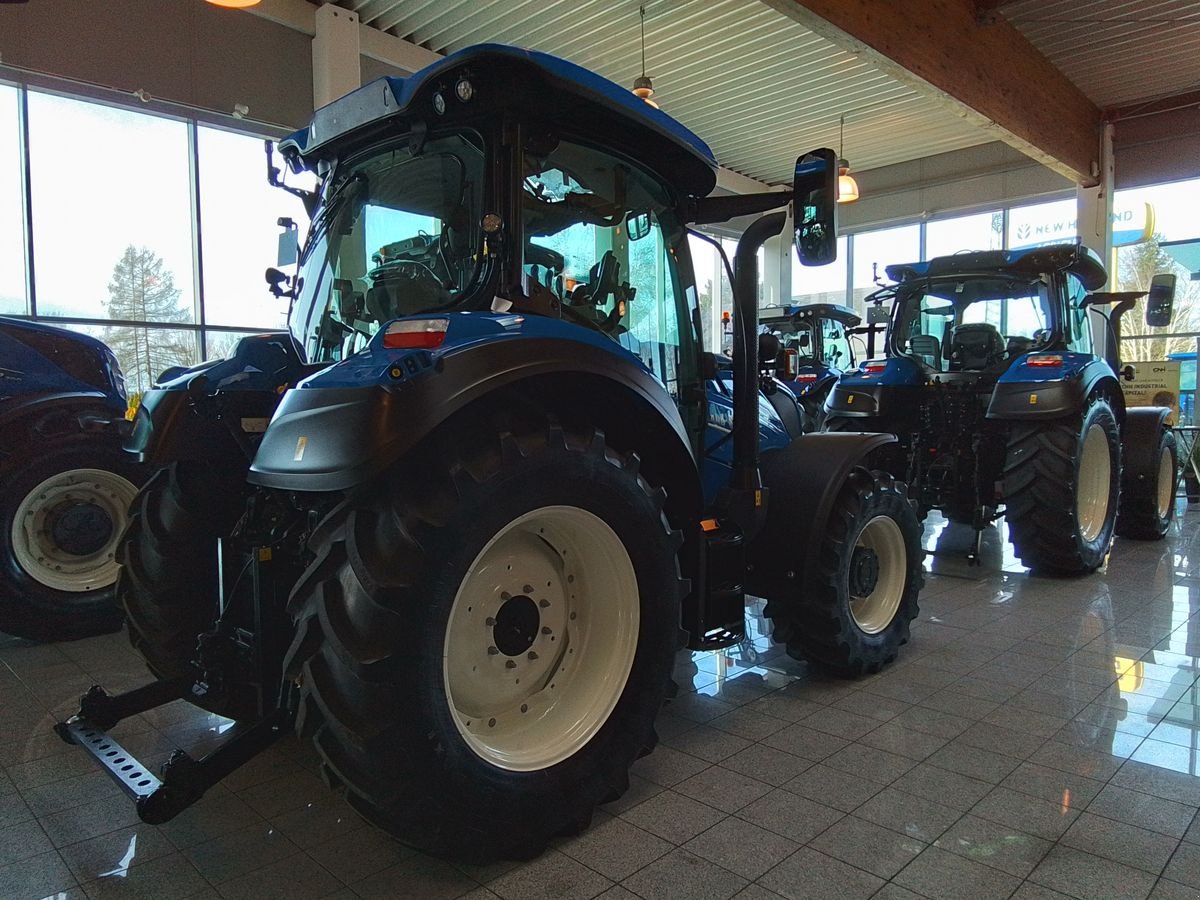 Traktor of the type New Holland T5.110 AC (Stage V), Neumaschine in Burgkirchen (Picture 10)