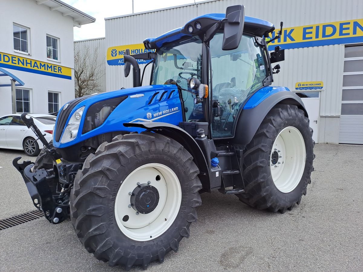 Traktor of the type New Holland T5.110 AC (Stage V), Neumaschine in Burgkirchen (Picture 11)