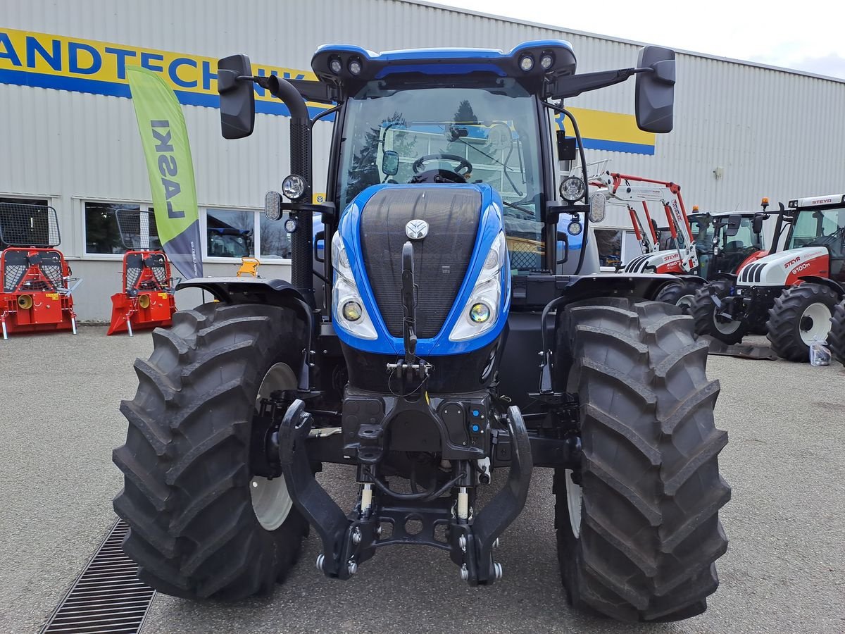 Traktor of the type New Holland T5.110 AC (Stage V), Neumaschine in Burgkirchen (Picture 12)