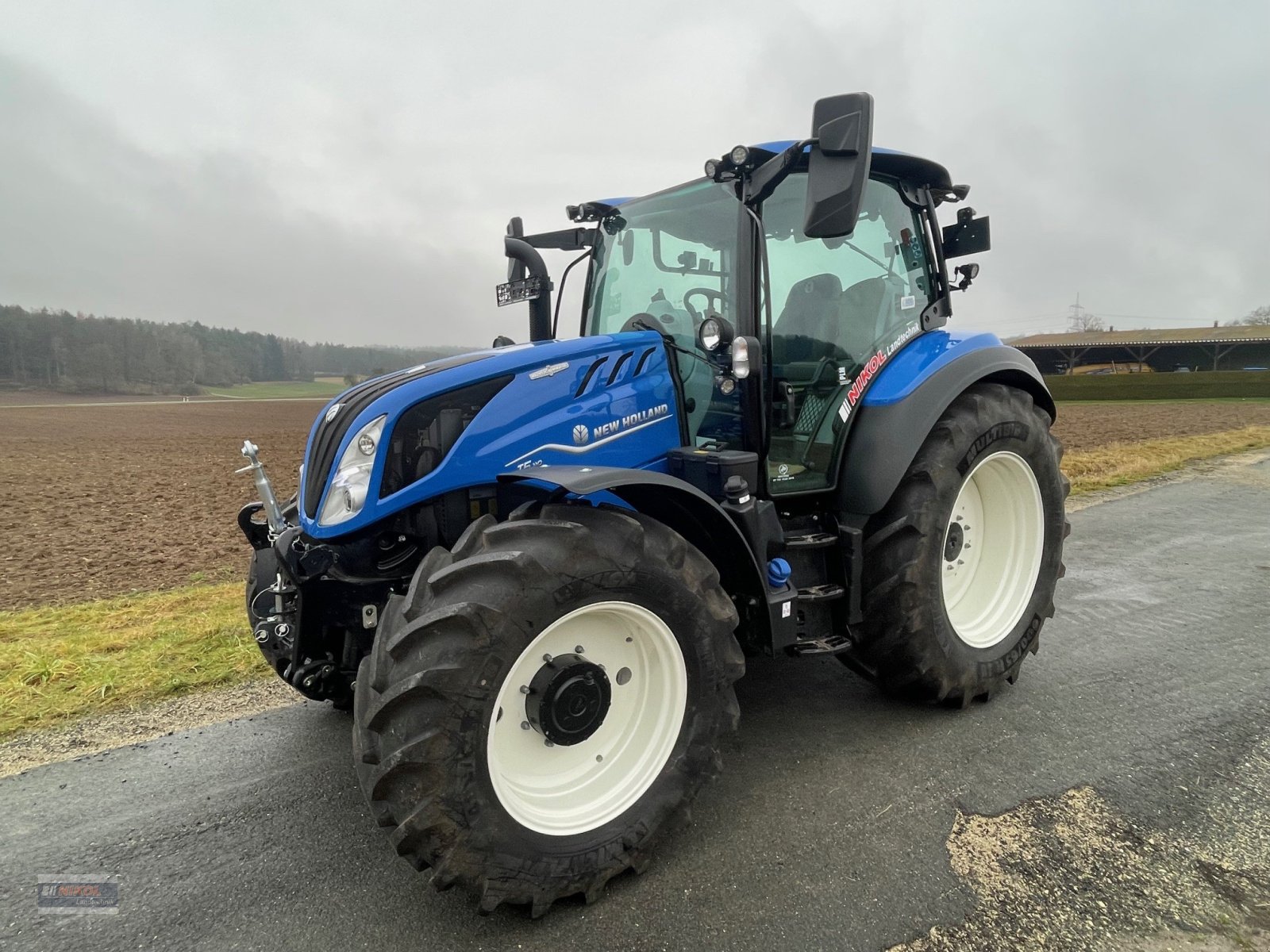 Traktor of the type New Holland T5.110 AutoCommand, Gebrauchtmaschine in Lichtenfels (Picture 1)