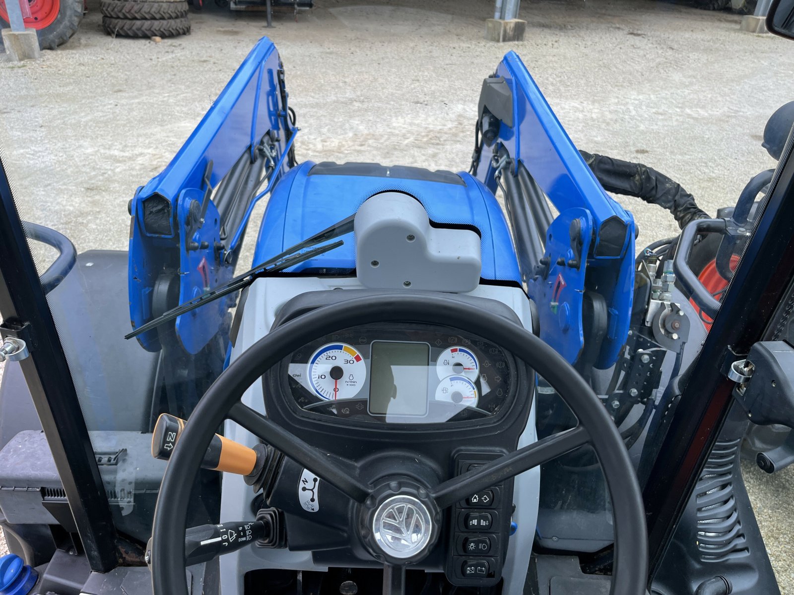 Traktor typu New Holland T5.110+ CHARGEUR T410, Gebrauchtmaschine w PONTIVY (Zdjęcie 6)