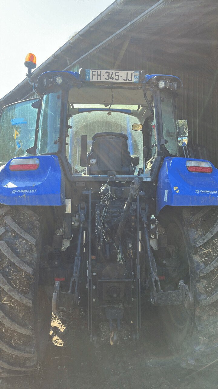 Traktor του τύπου New Holland T5.110+ CHARGEUR T410, Gebrauchtmaschine σε PONTIVY (Φωτογραφία 4)