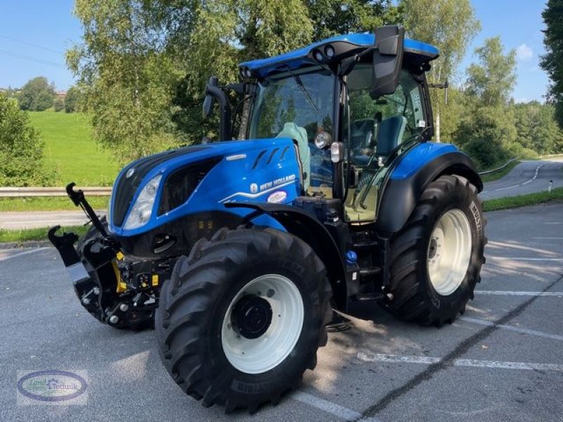 Traktor of the type New Holland T5.110 DC (Stage V), Neumaschine in Münzkirchen (Picture 1)