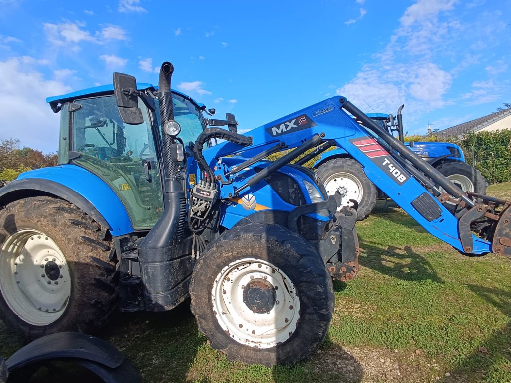 Traktor van het type New Holland T5.110 EC, Gebrauchtmaschine in LIMEY-REMENAUVILLE (Foto 4)