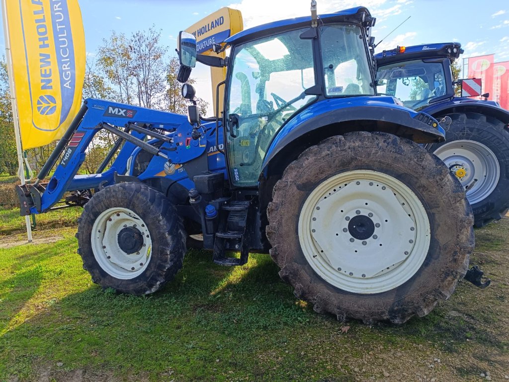 Traktor от тип New Holland T5.110 EC, Gebrauchtmaschine в LIMEY-REMENAUVILLE (Снимка 3)