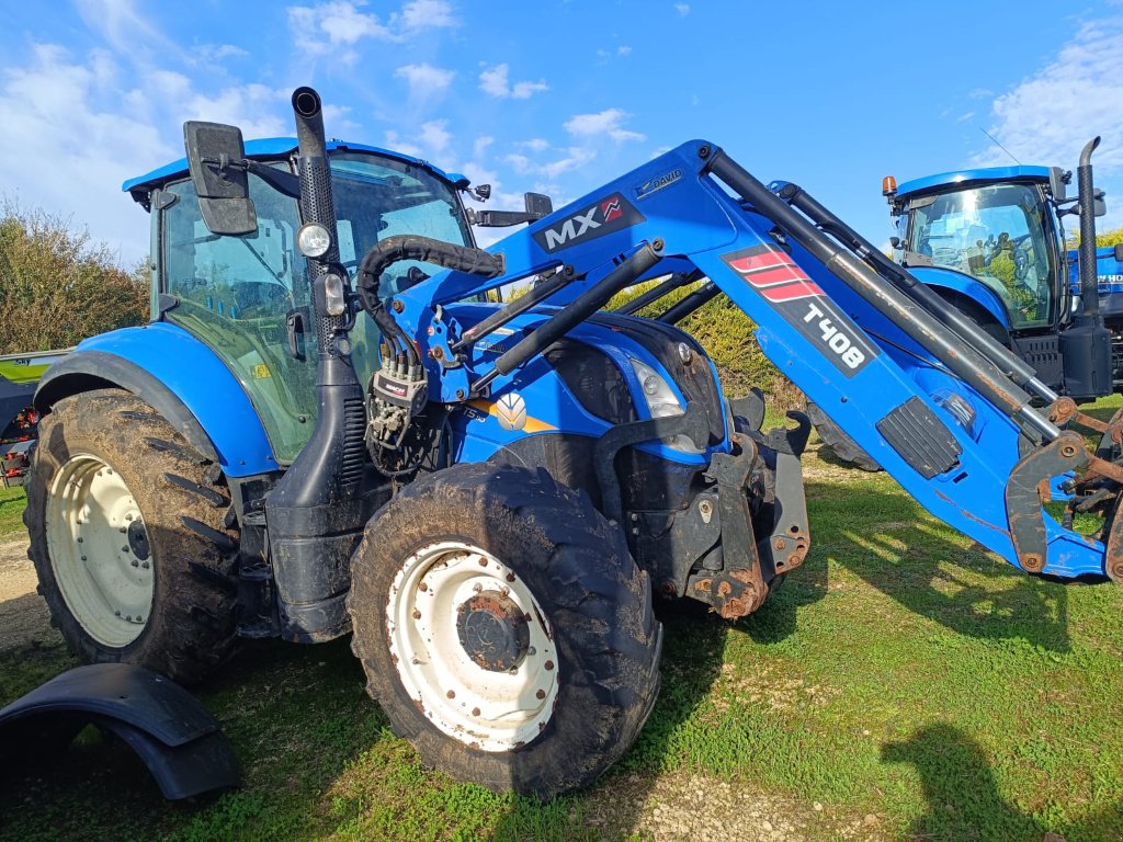 Traktor of the type New Holland T5.110 EC, Gebrauchtmaschine in LIMEY-REMENAUVILLE (Picture 2)