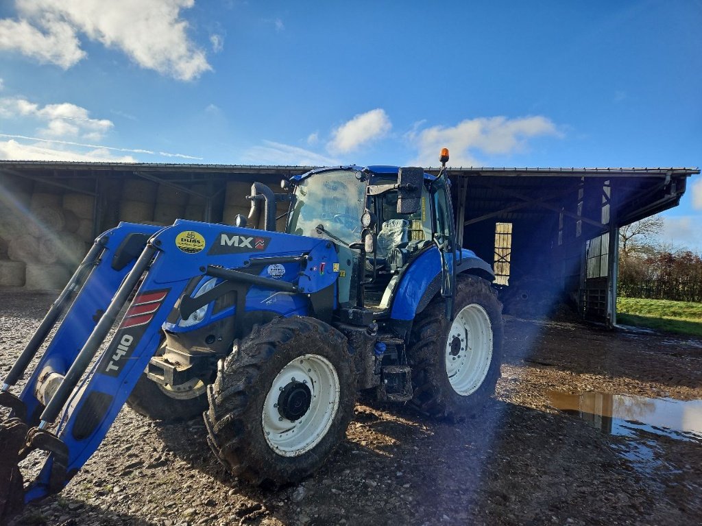 Traktor от тип New Holland T5.110 electro command, Gebrauchtmaschine в MANDRES-SUR-VAIR (Снимка 1)