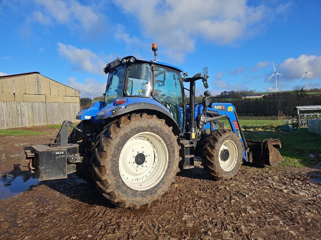 Traktor del tipo New Holland T5.110 electro command, Gebrauchtmaschine en MANDRES-SUR-VAIR (Imagen 8)