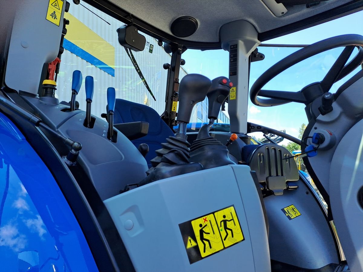 Traktor tip New Holland T5.110 Powershuttle, Vorführmaschine in Burgkirchen (Poză 12)