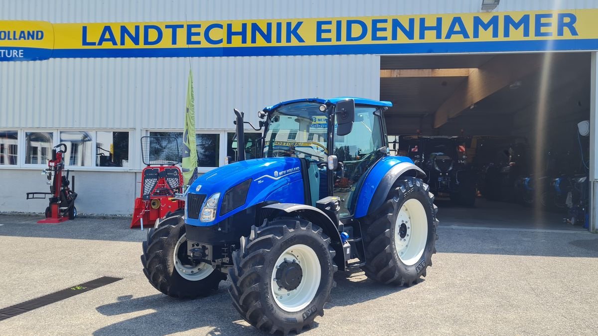 Traktor of the type New Holland T5.110, Vorführmaschine in Burgkirchen (Picture 1)