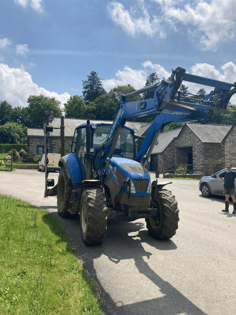 Traktor del tipo New Holland T5.115 ELECTRO COMMAND, Gebrauchtmaschine en TREMEUR (Imagen 2)